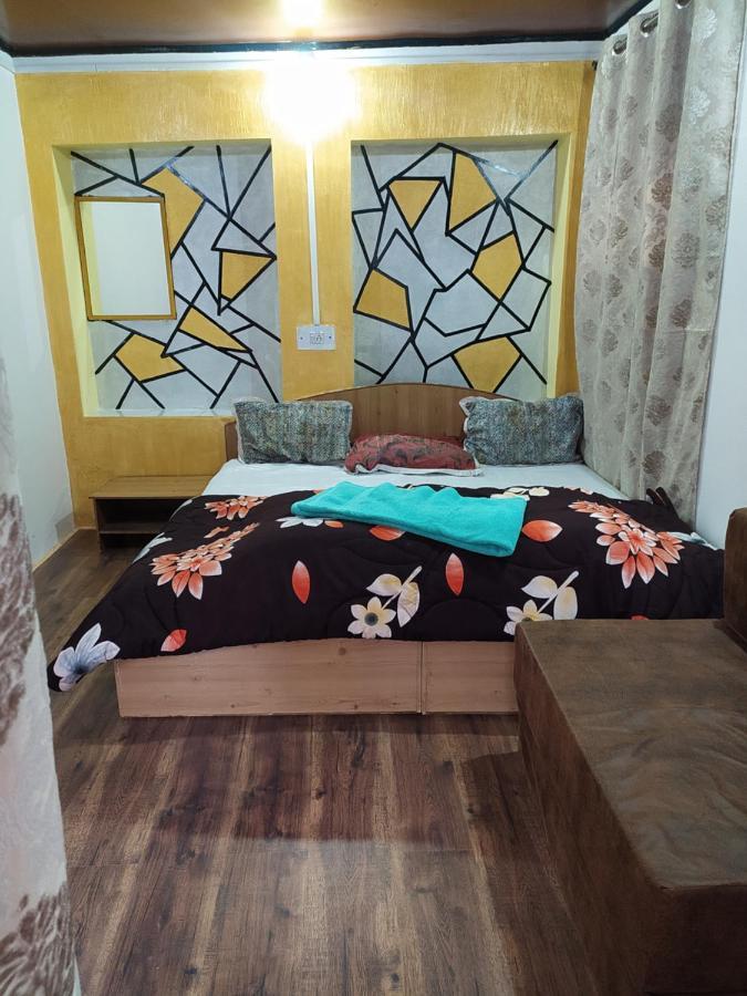 Mir Guest House Pahalgām Zewnętrze zdjęcie